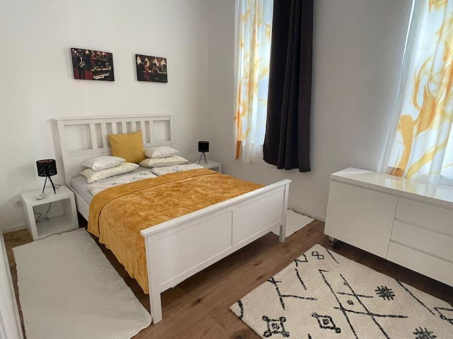 Stilvolle Wohnung Mit Terrasse/Garten Vídeň Exteriér fotografie